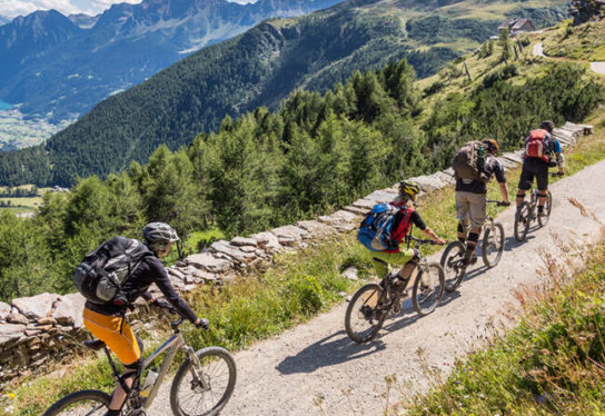 La montagne, LA destination phare cet été pour les Français en mal d’évasion – Nos 5 idées de séjour en altitude !